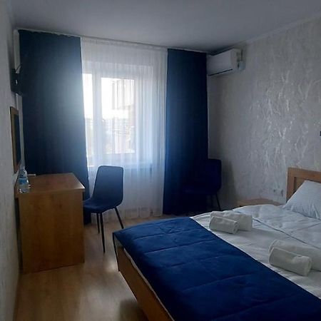 Hotel Tourist 리우네 외부 사진