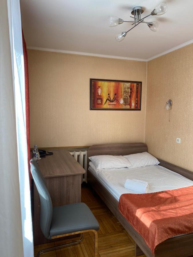 Hotel Tourist 리우네 외부 사진